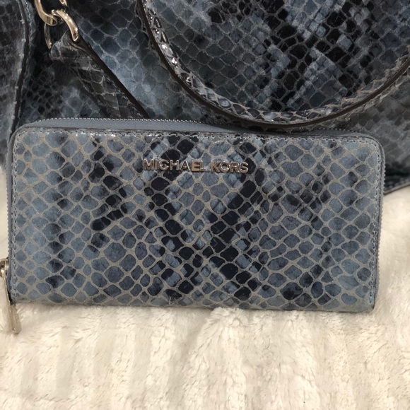 MK by Michael Kors satchel and matching wallet. - Picture 3 of 8